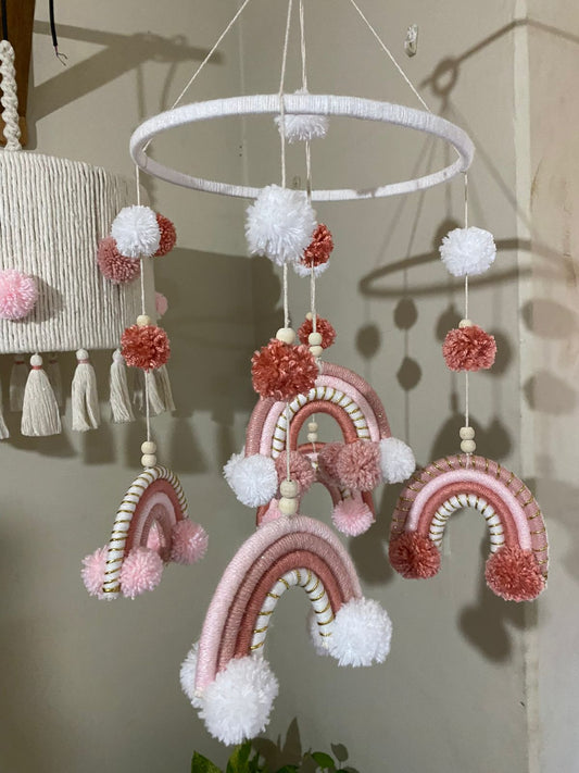 Móvil Arcoíris Rosa 🌸✨
